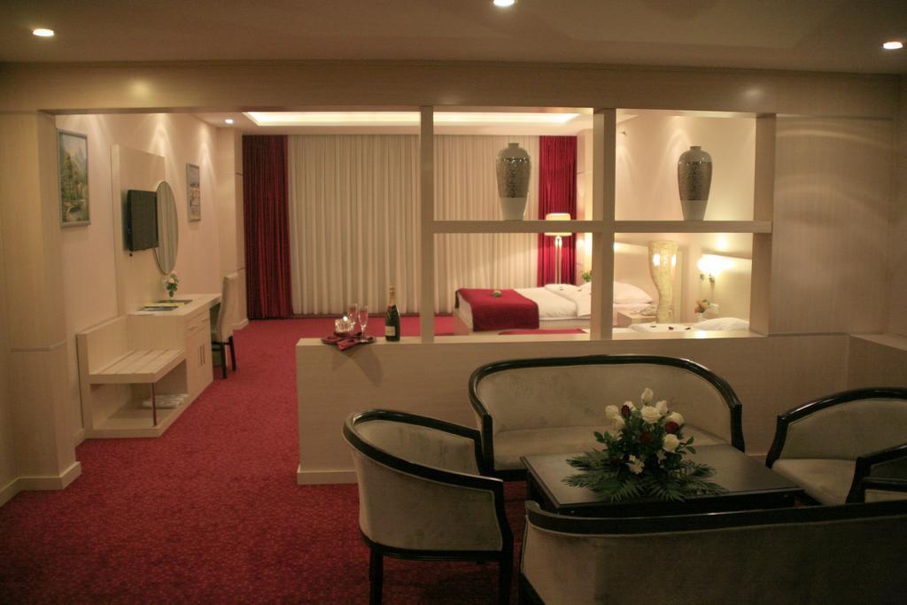 Van Royal Hotel Irbíl Pokoj fotografie